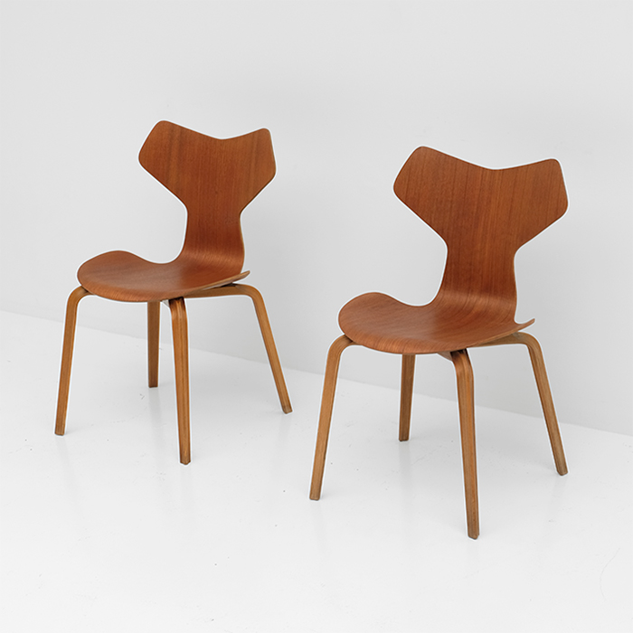 Arne Jacobsen Grandprix chairs