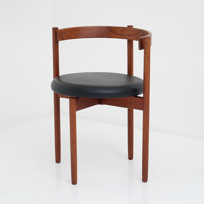 Hugo Frandsen Danish Rosewood And Leather Chair