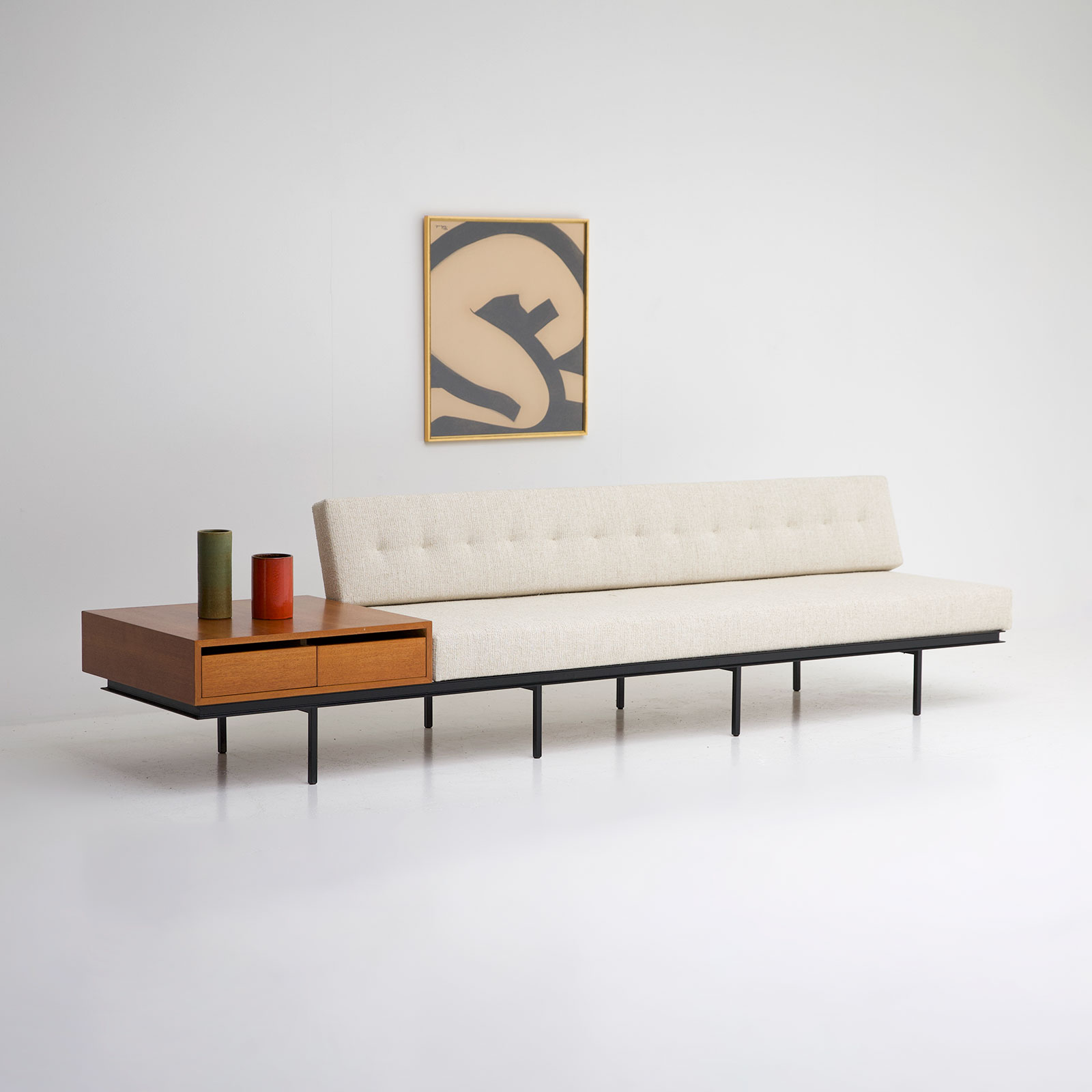 Florence Knoll sofa Cabinet