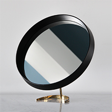 Vanity swivel mirror