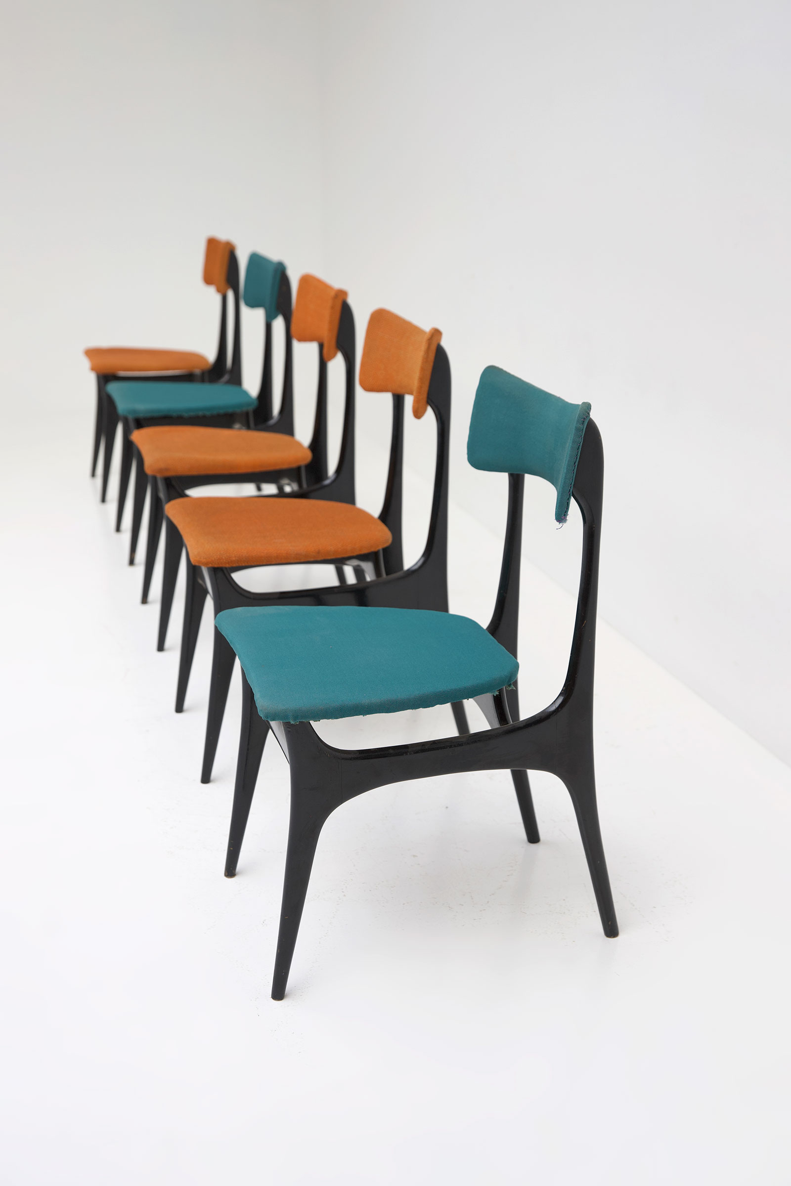 Set of  five Alfred Hendrickx S3 dining chairs image 6