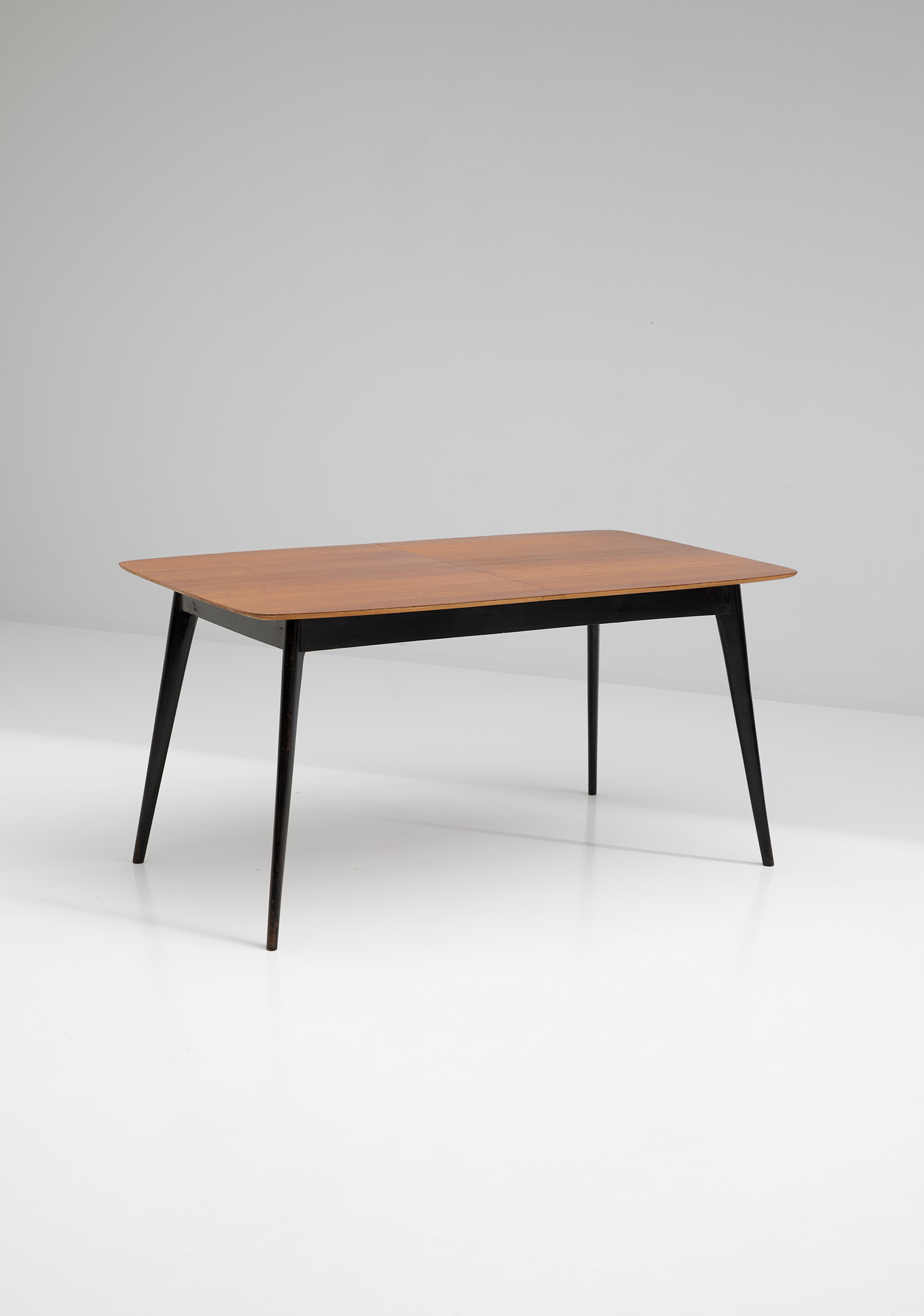 Alfred Hendrickx extendable dining tableimage 2
