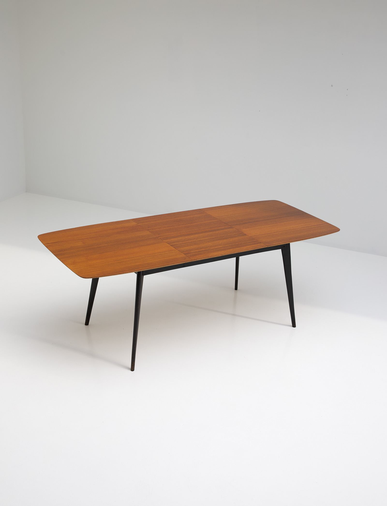 Alfred Hendrickx extendable dining tableimage 3