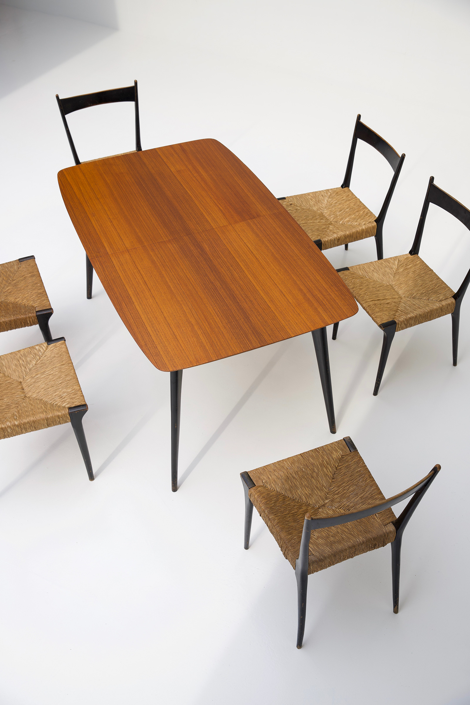 Alfred Hendrickx extendable dining tableimage 1