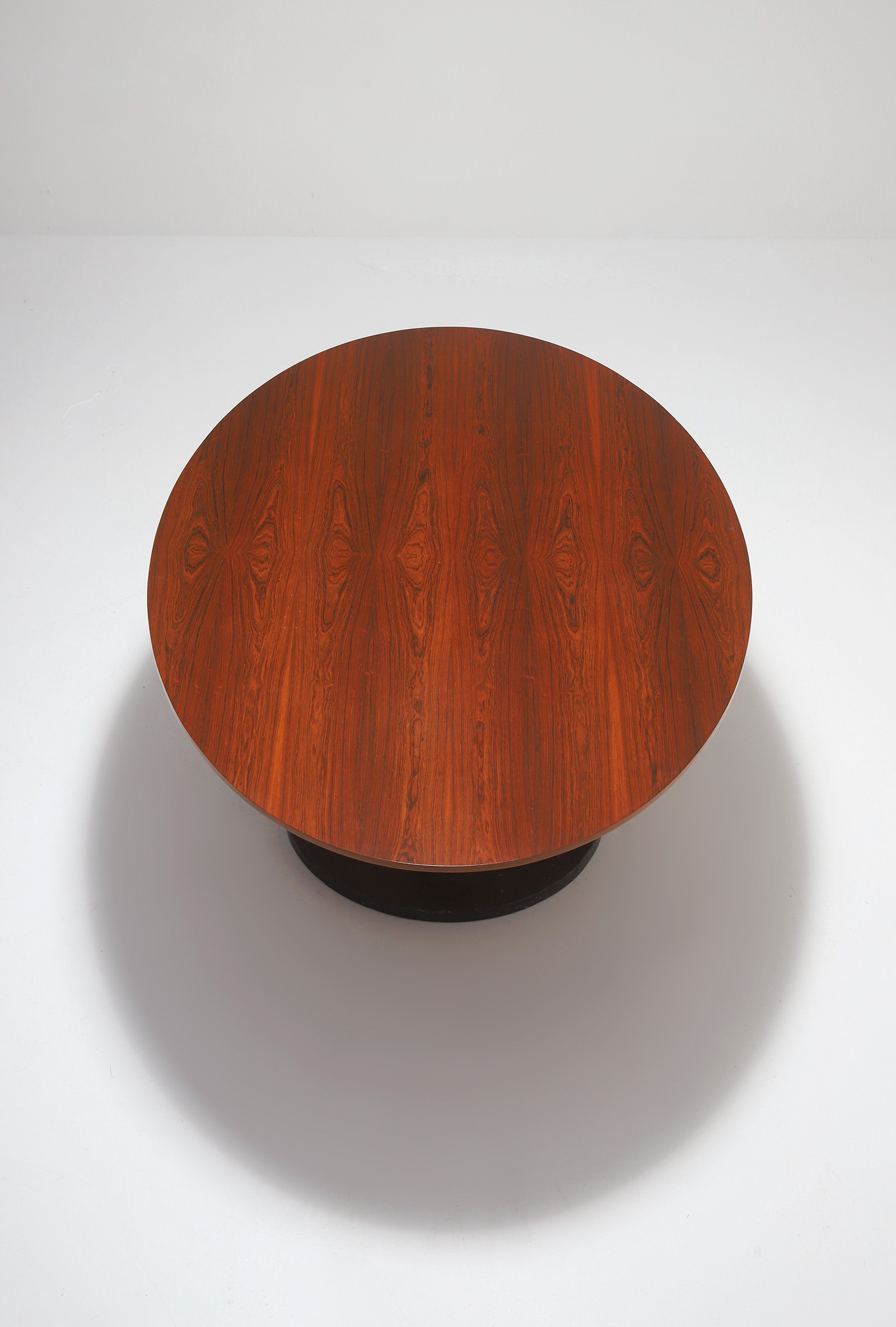 Alfred Hendrickx Oval Dining Tableimage 6