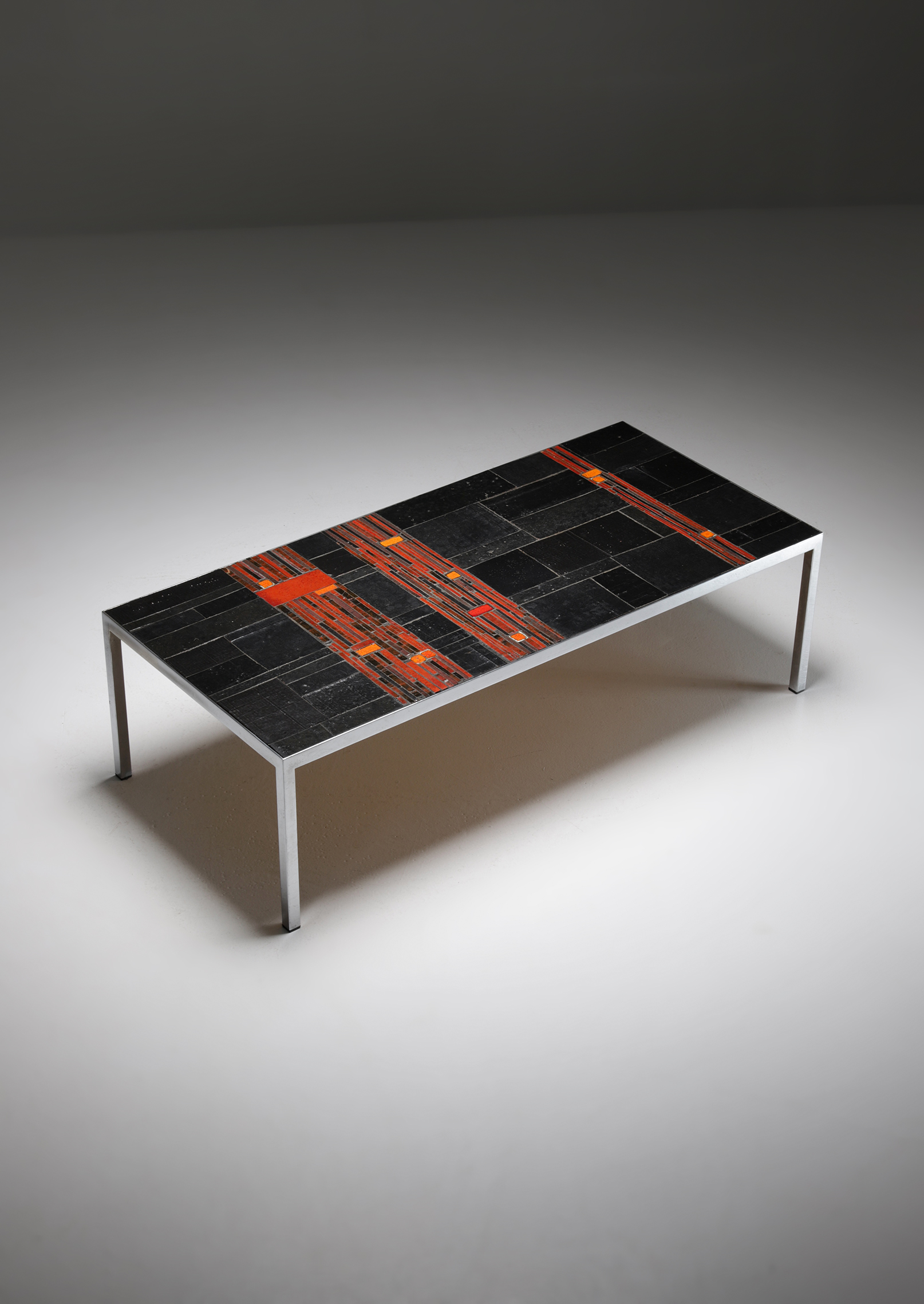 Amphora St-Andries Ceramic Coffee Table with metal baseimage 1
