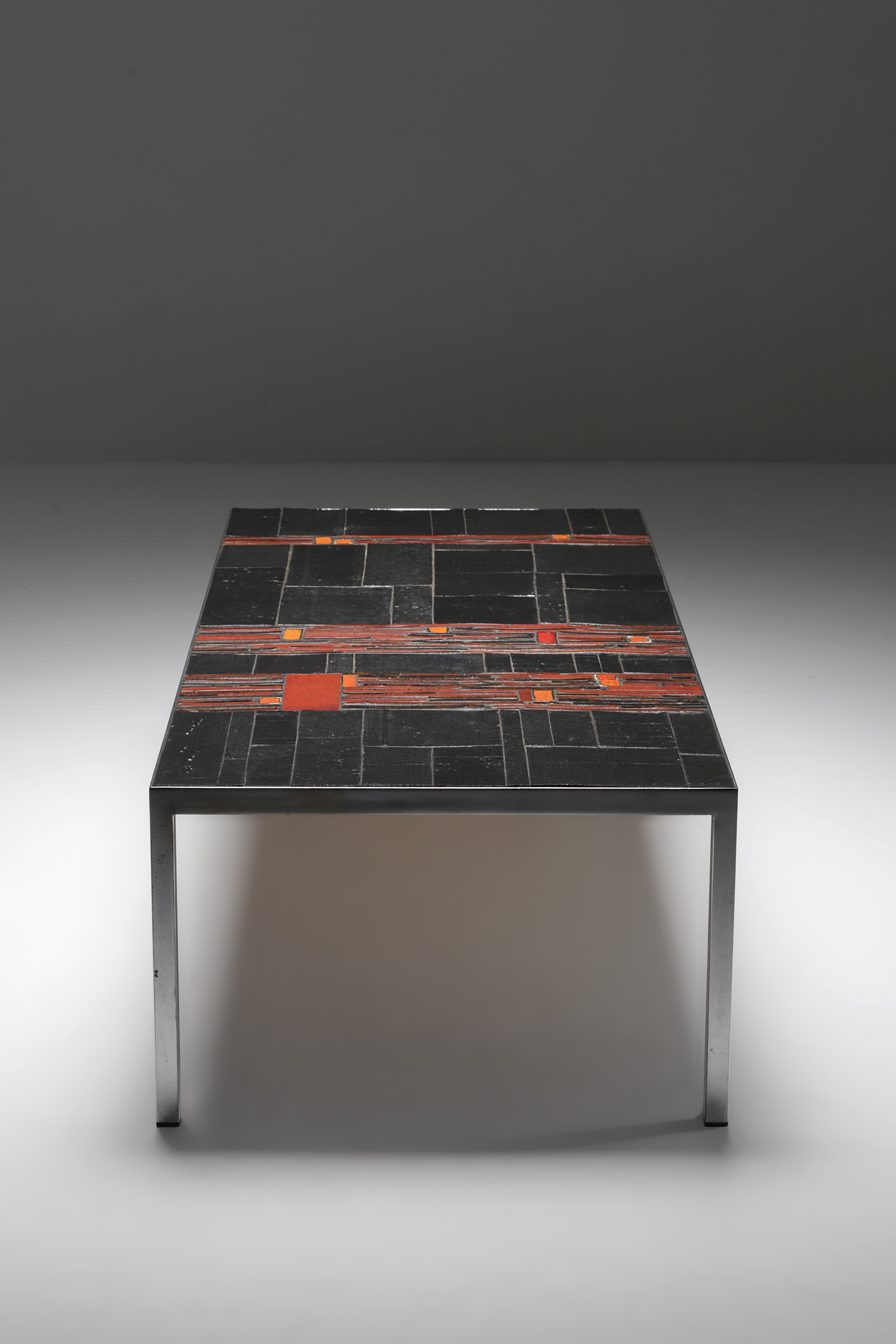Amphora St-Andries Ceramic Coffee Table with metal baseimage 6