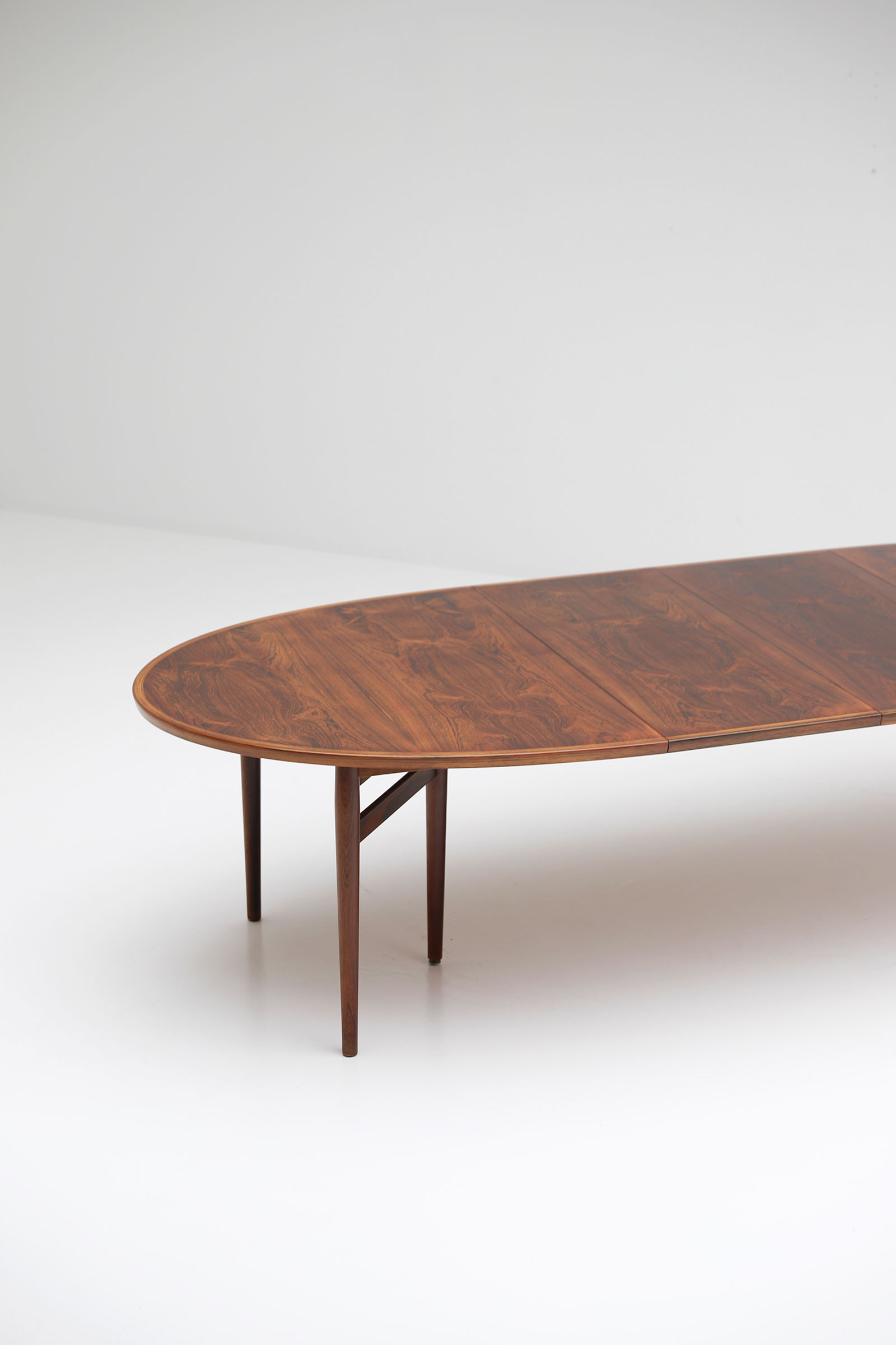 Arne Vodder Oval Dining Table model 212image 6