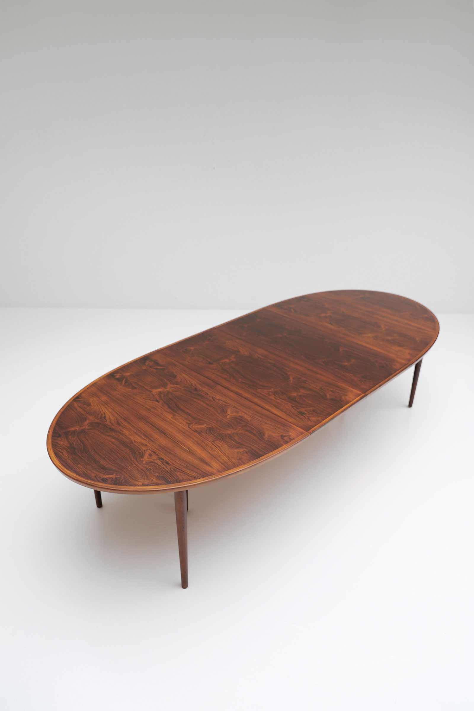 Arne Vodder Oval Dining Table model 212image 7