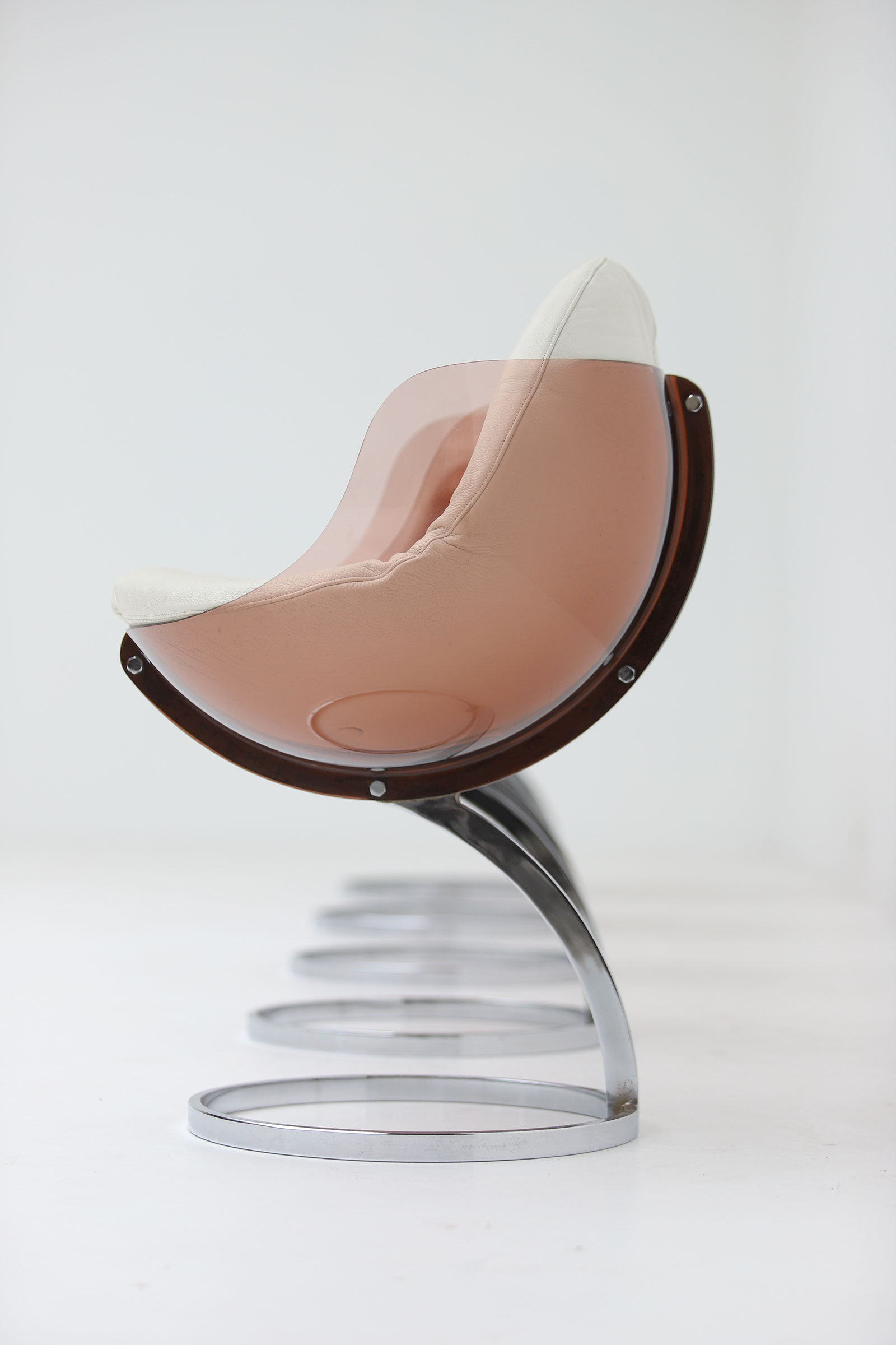 Sphere chair designed by Boris Tabacoffimage 7
