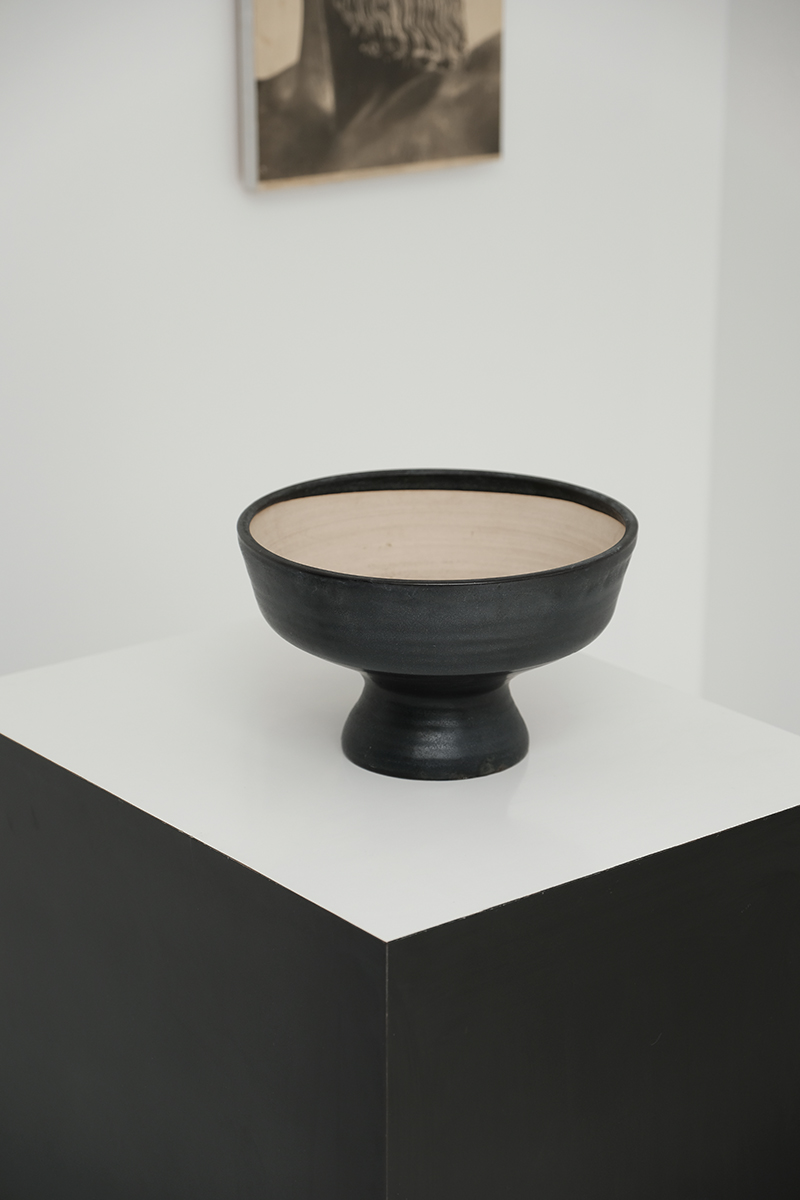 Mobach Black Ceramic Fruit Bowl image 4