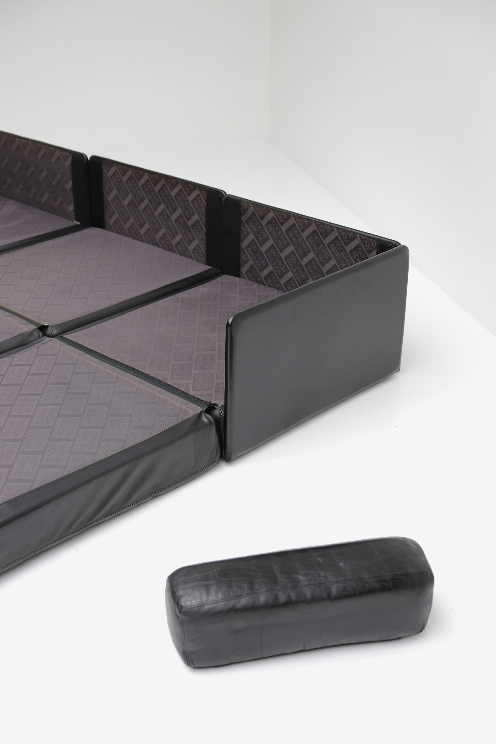 De Sede DS 76 Black Leather Sofa image 8