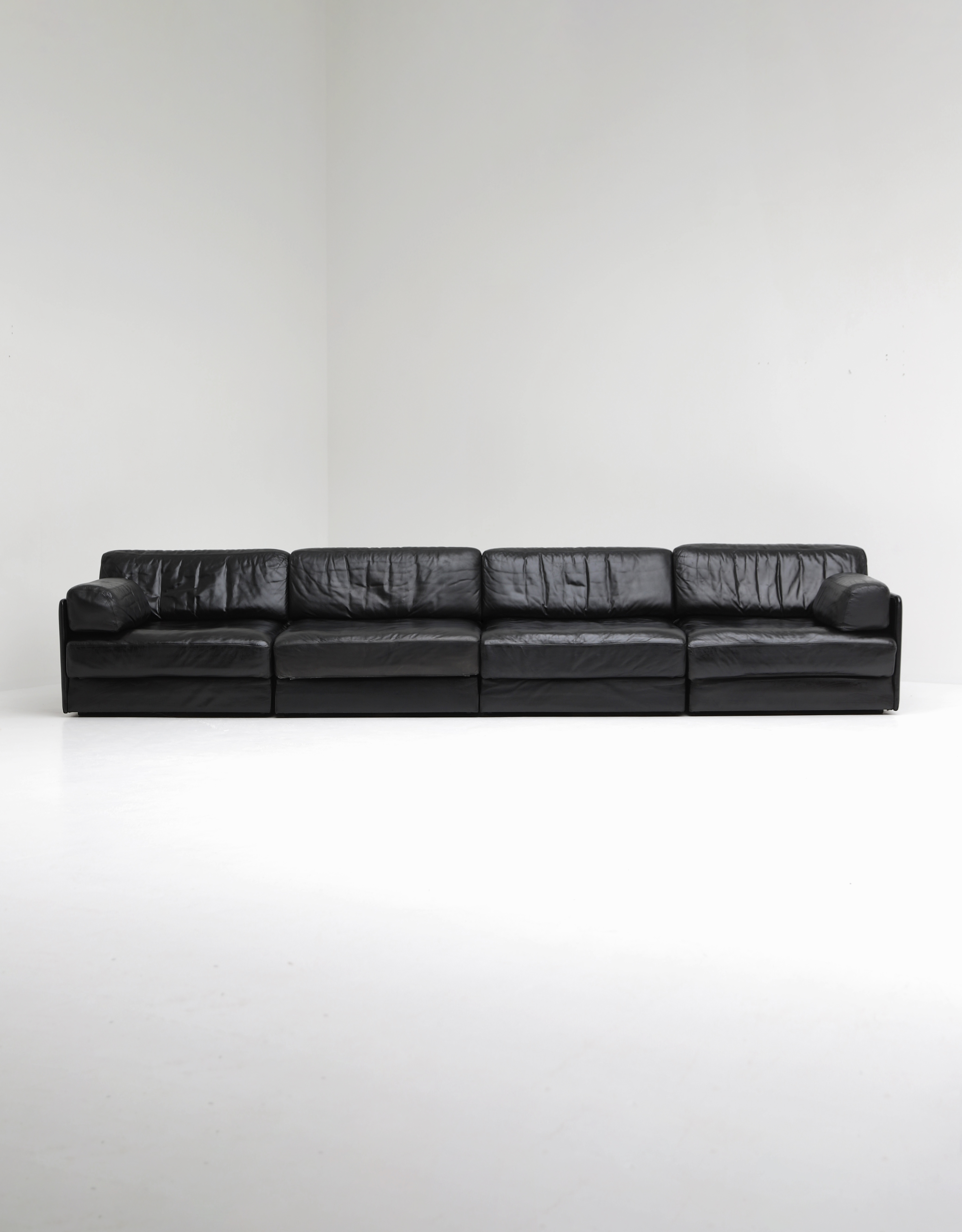 De Sede DS 76 Black Leather Sofa image 1