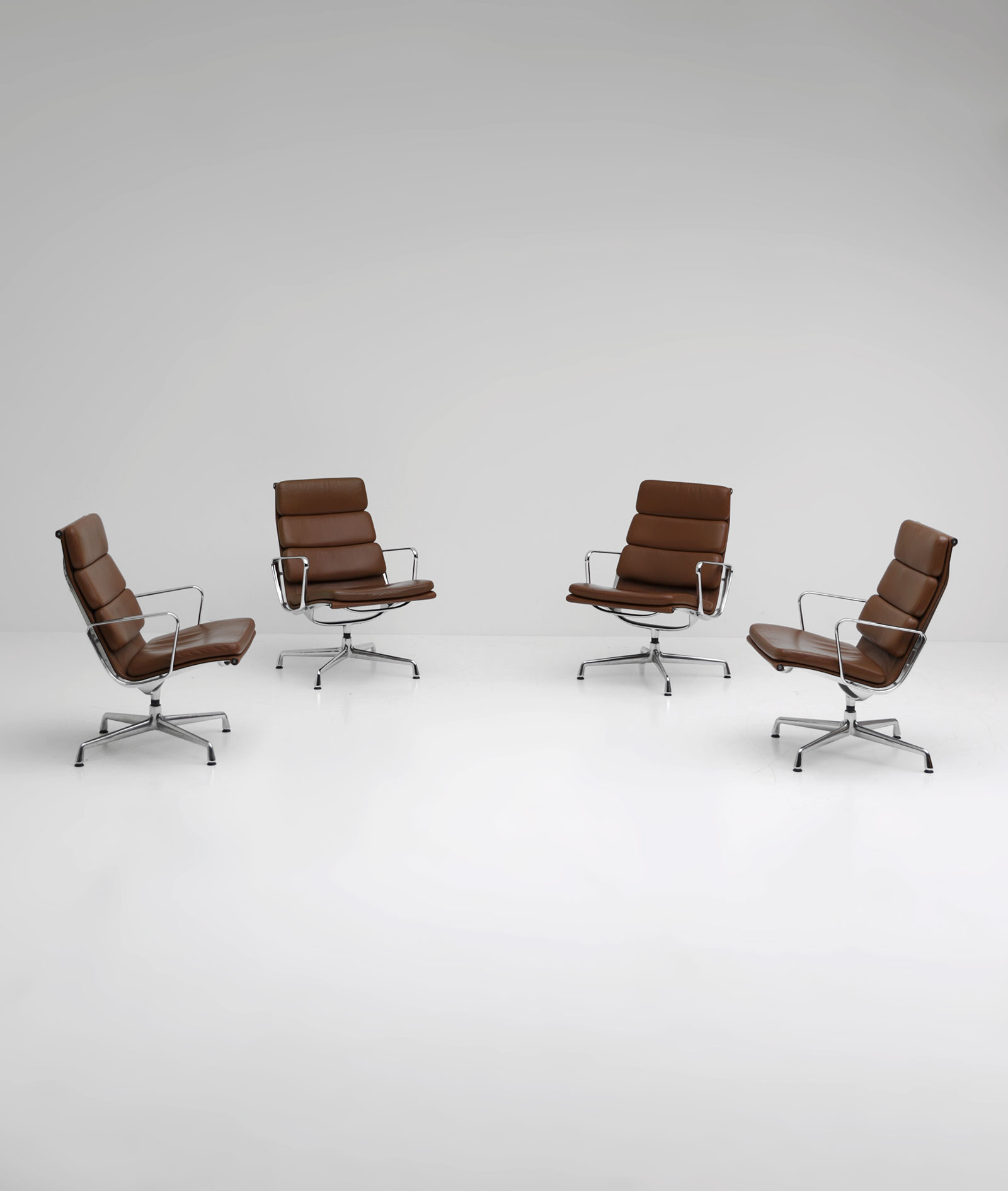 Eames chairs EA216 Vitra Edition image 1
