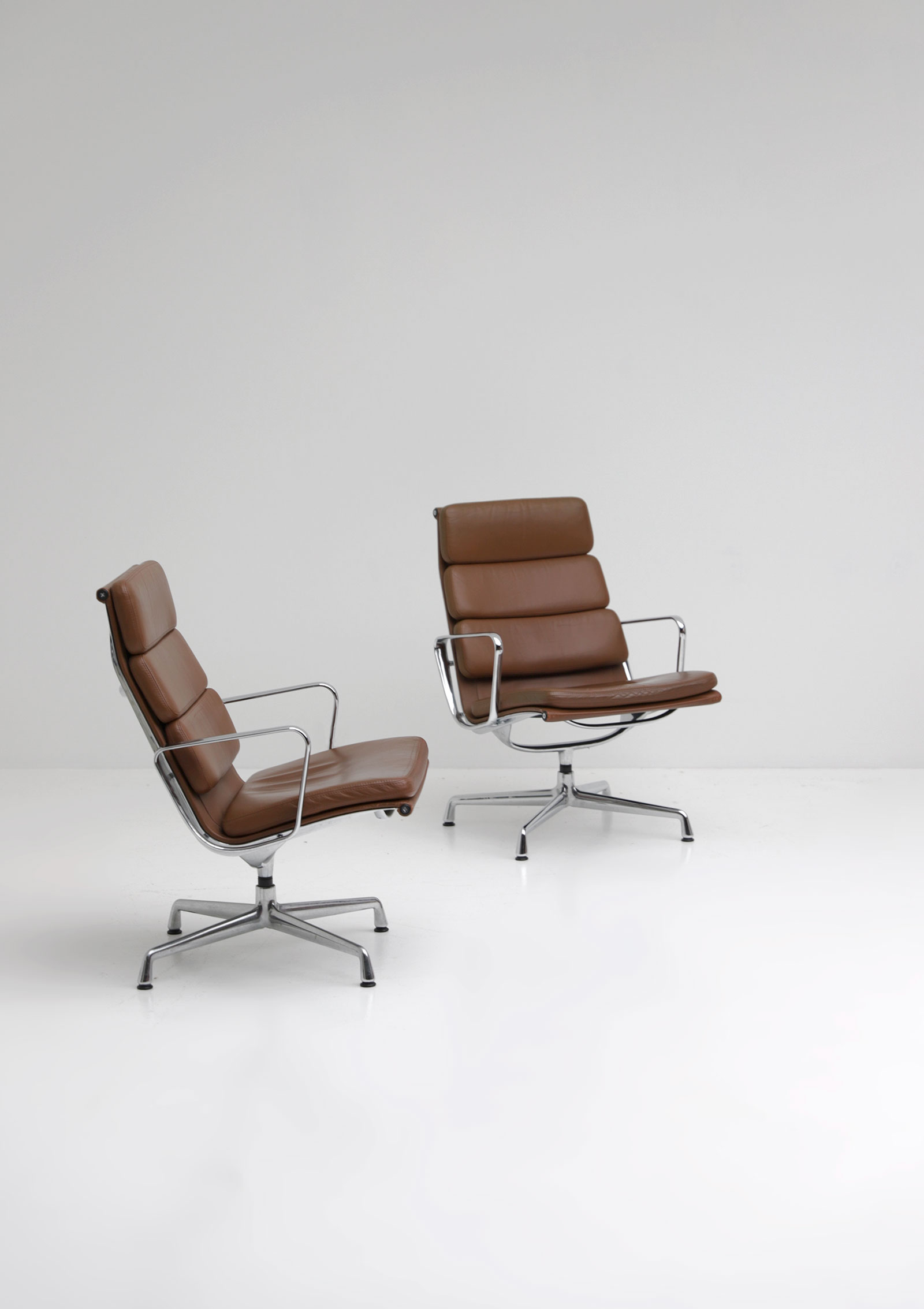 Eames chairs EA216 Vitra Edition image 2