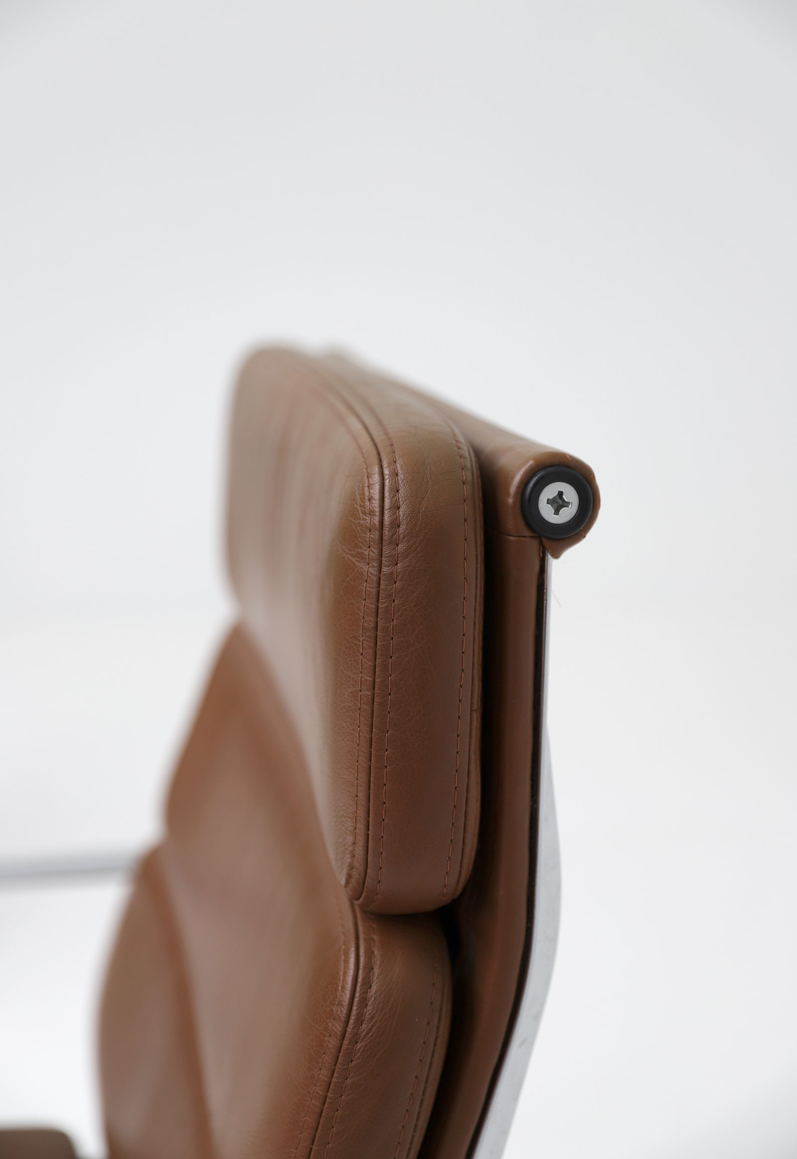 Eames chairs EA216 Vitra Edition image 6