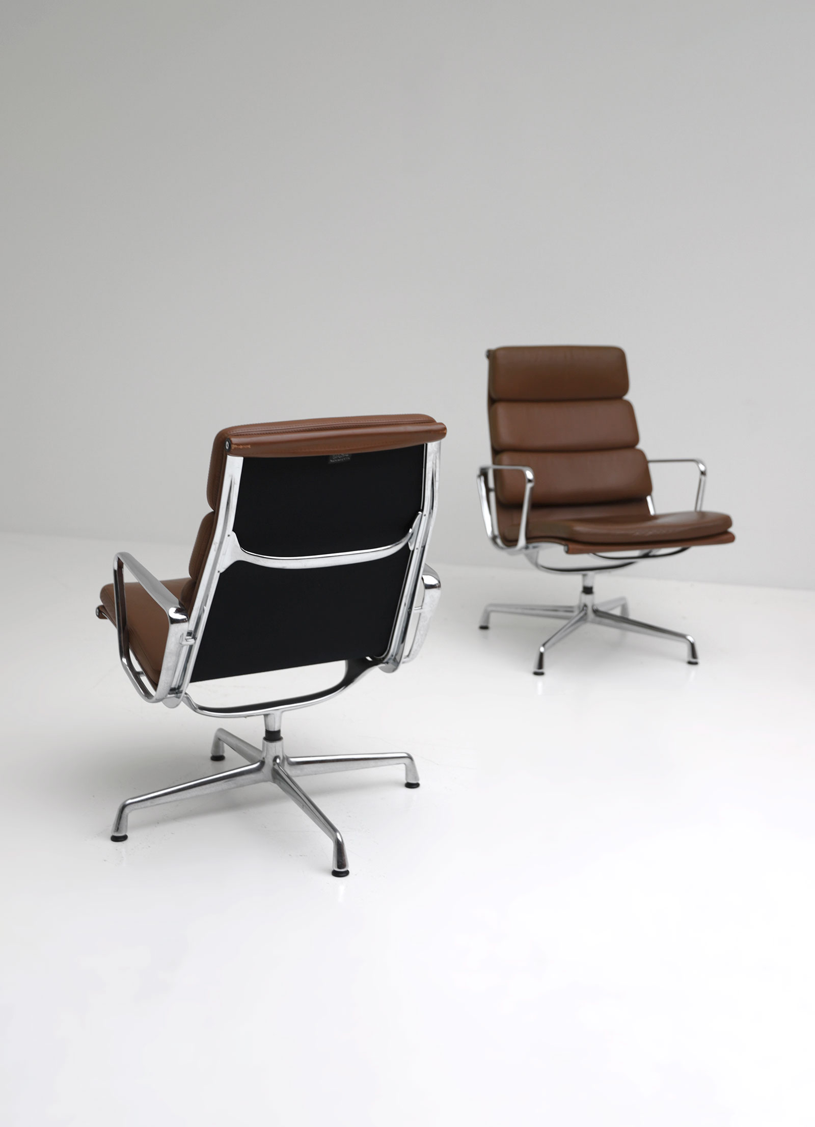 Eames chairs EA216 Vitra Edition image 9