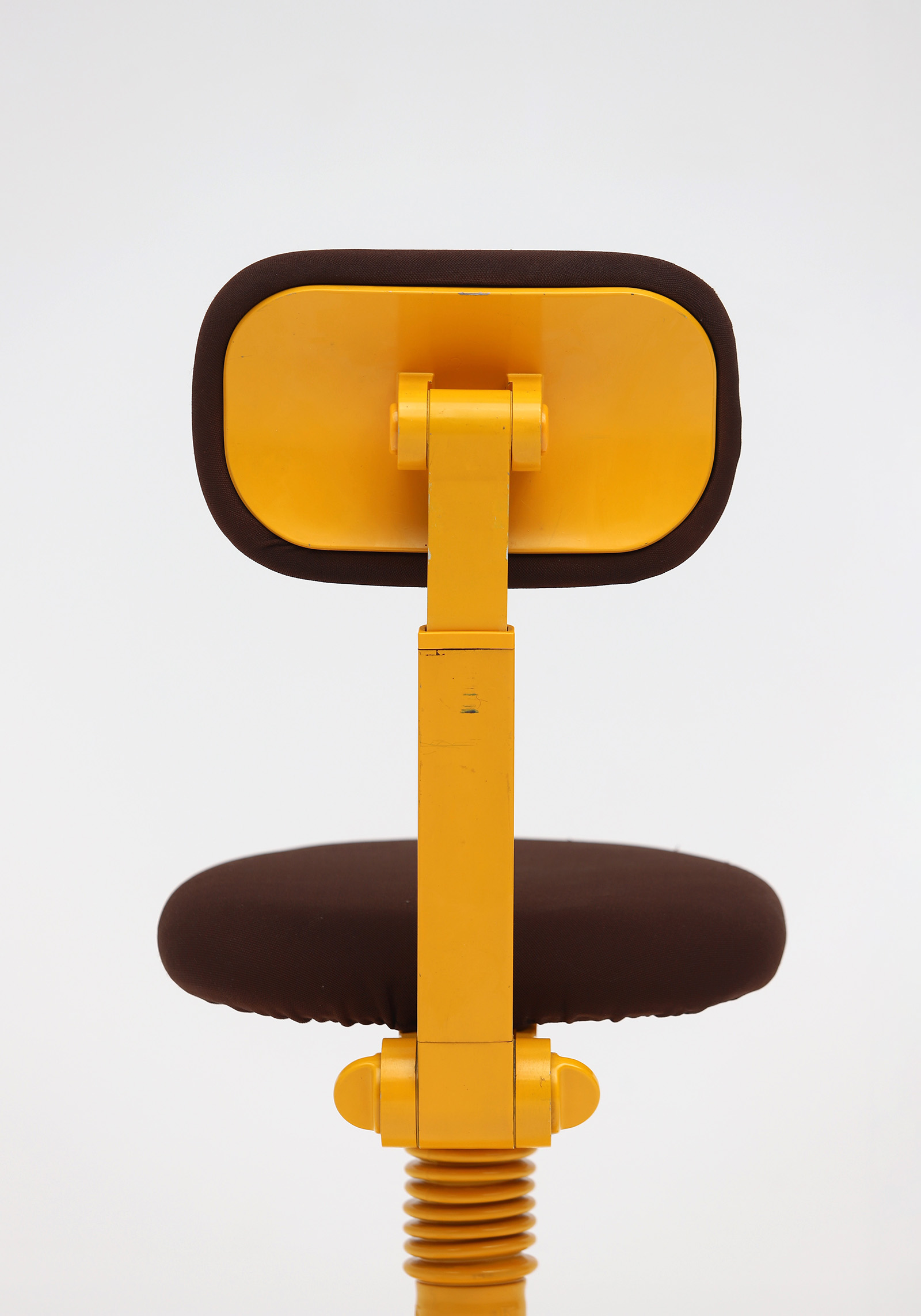 chaise de bureau de collection olivetti synthesis design ettore sottsass 1975 En