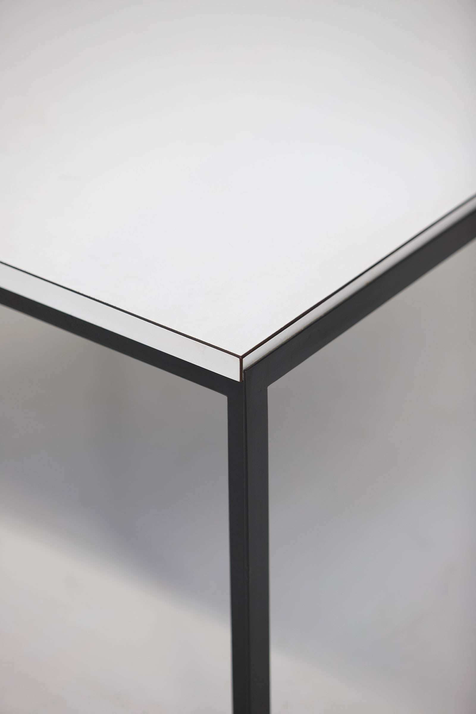 Florence Knoll Coffee / Side Table image 5
