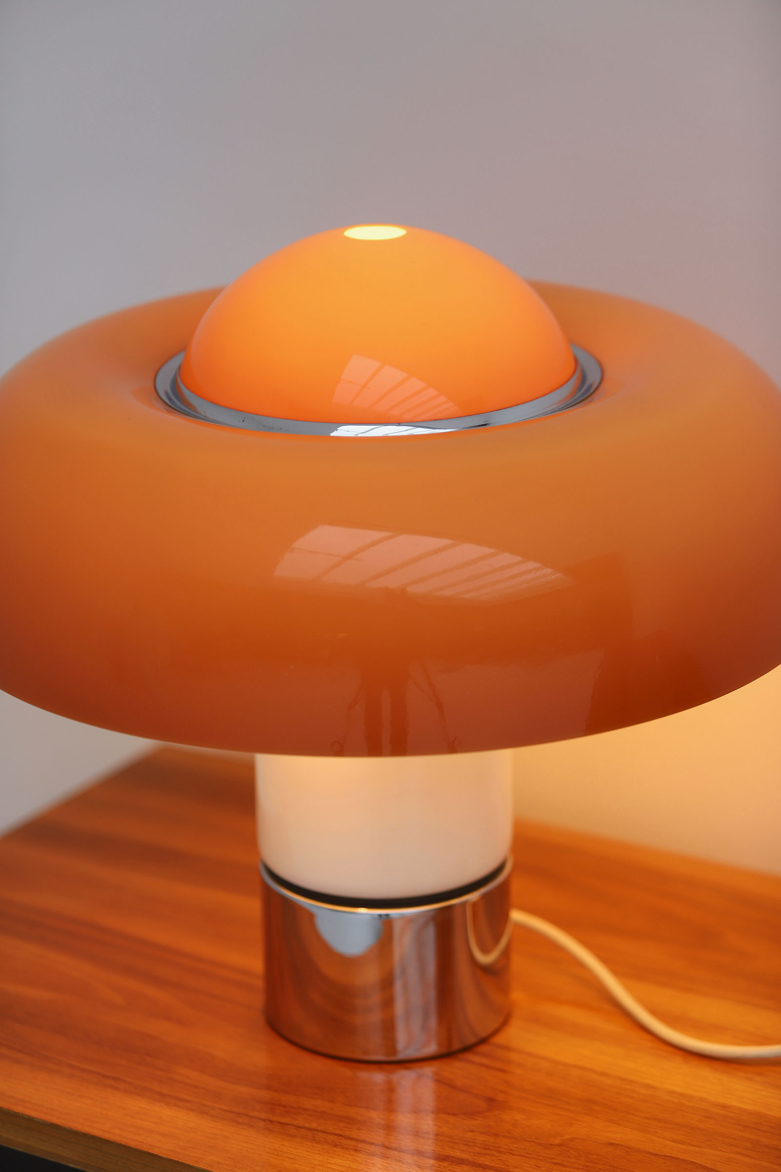  ‘Brumbry’ Table Lamp by Luigi Massoni for Harvey Guzzini 1969image 5
