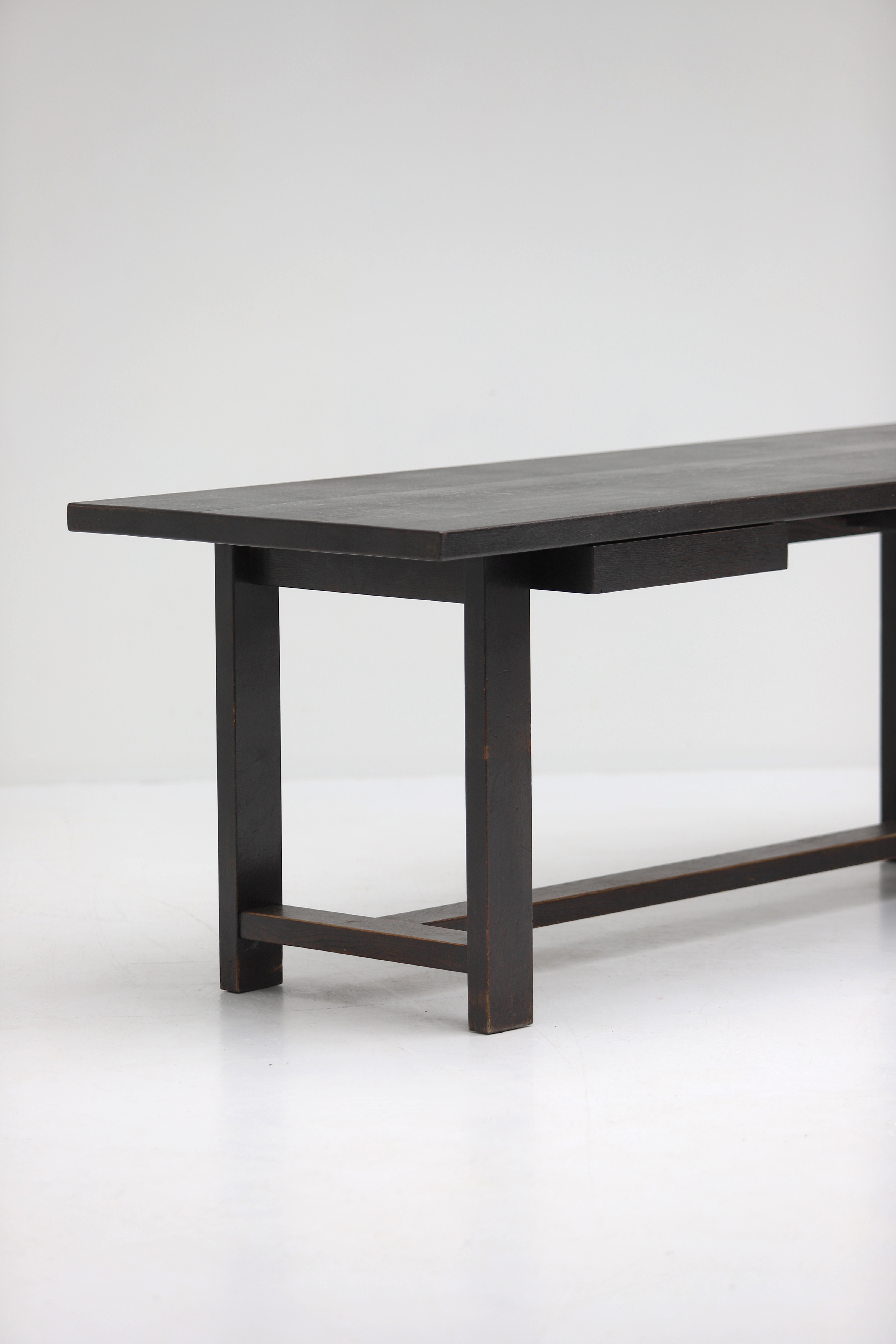 MI Dining Table with Drawersimage 2