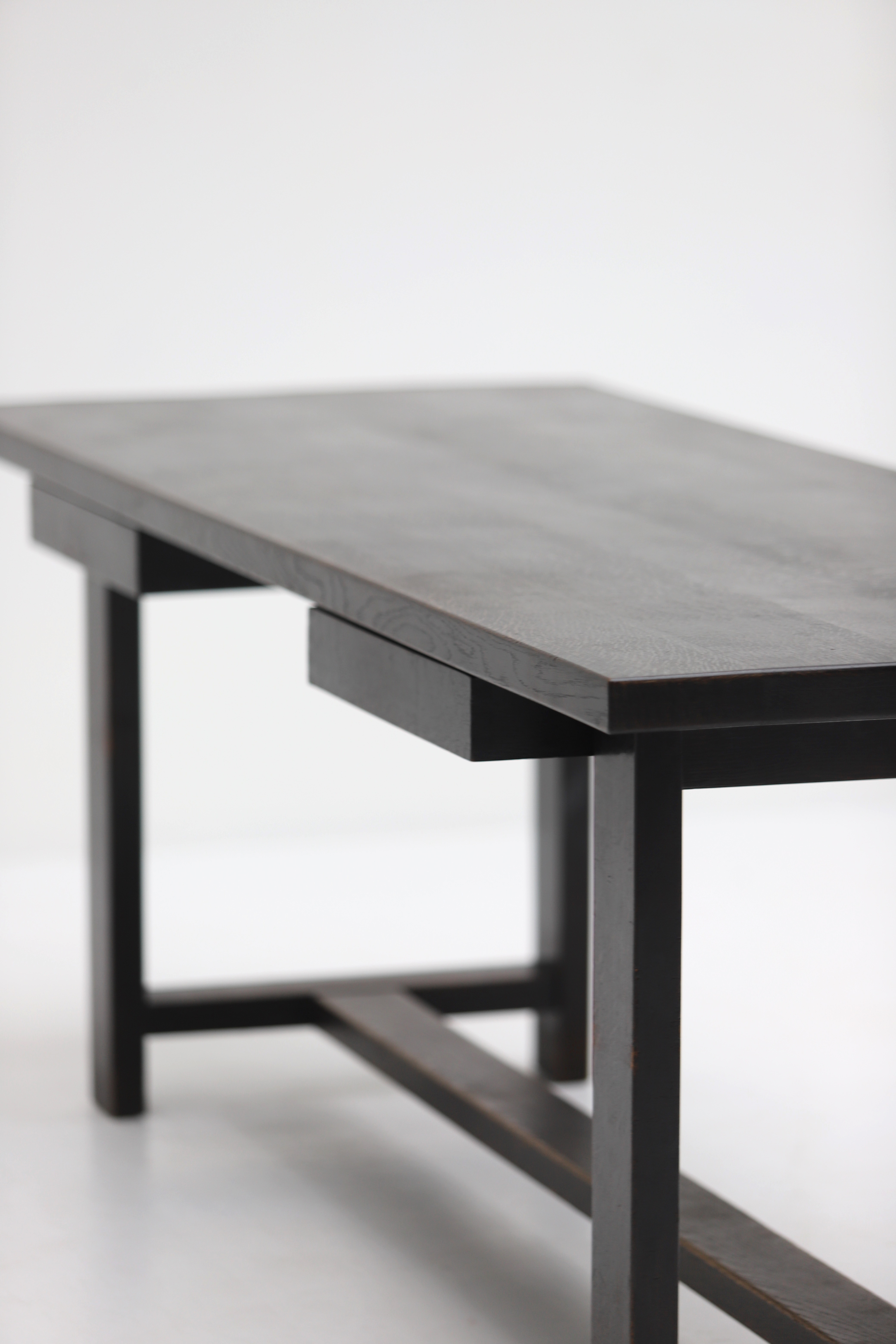 MI Dining Table with Drawersimage 9