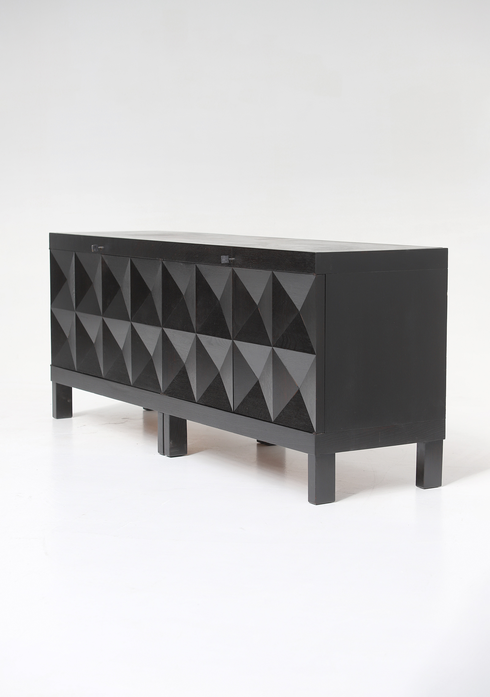 quality crafted sideboard with op-art doors designed by J. Batenburg for MI, Belgium 1969image 8