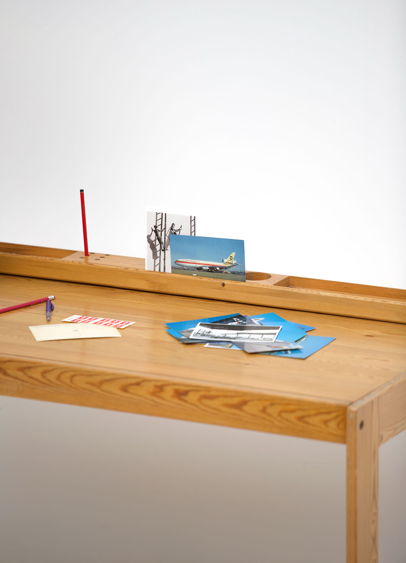 Childrens desk furniture by Pierre Grosjean setimage 6