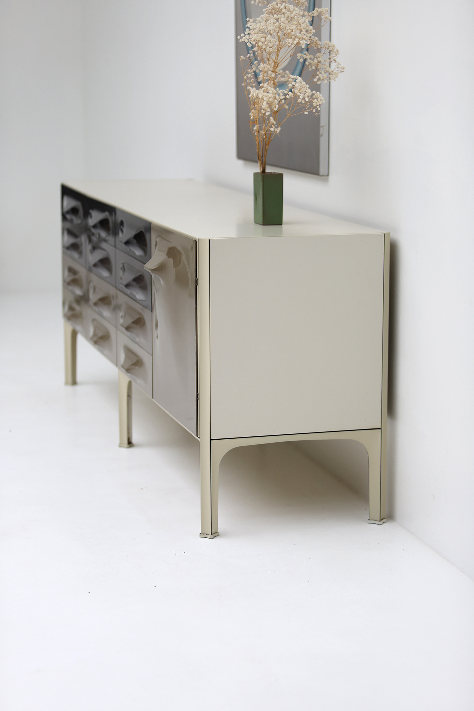 City Furniture | Raymond Loewy DF2000 sideboard Doubinsky FrÈres