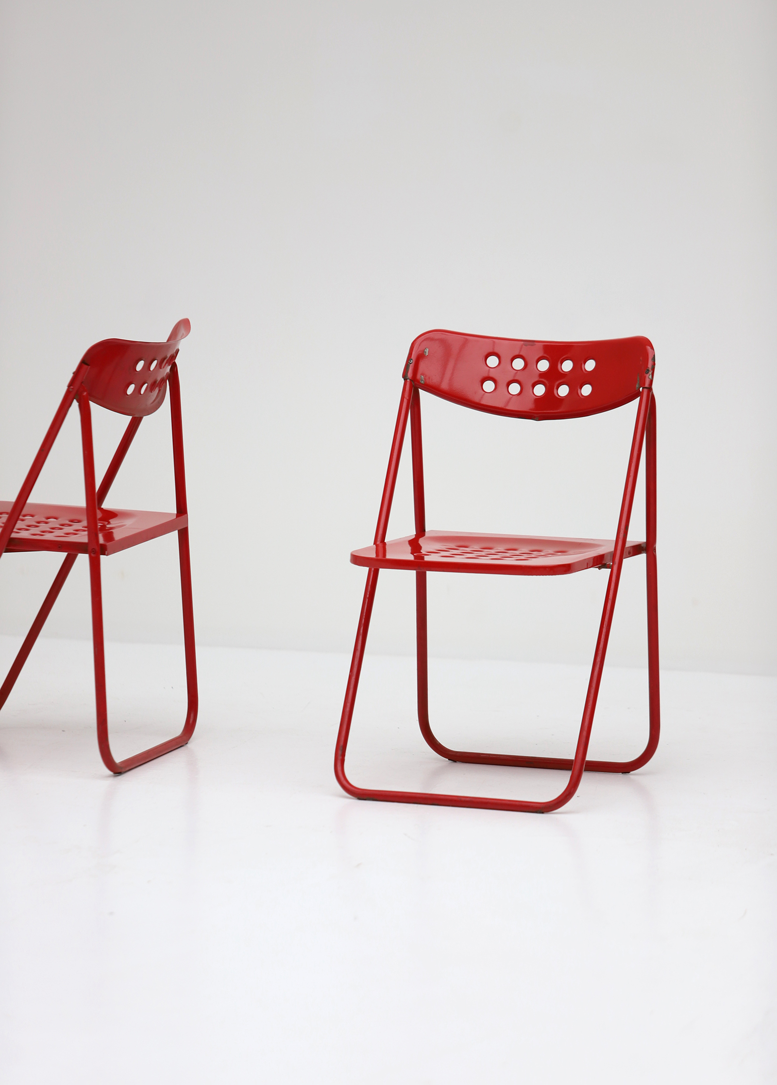 Red Metal Folding Chairs 1980simage 3