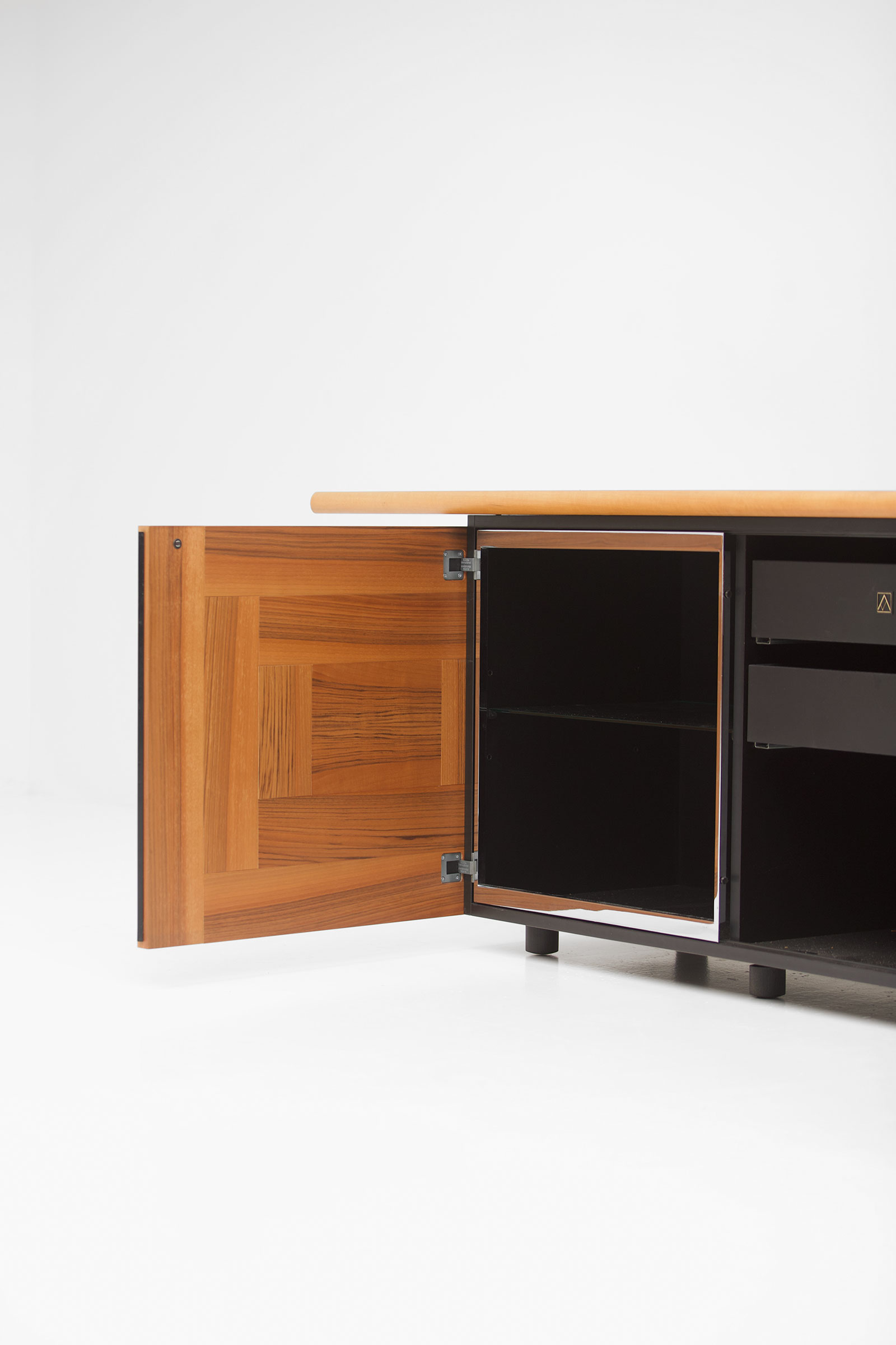 Sheraton sideboard by Giotto Stoppino 1977image 9
