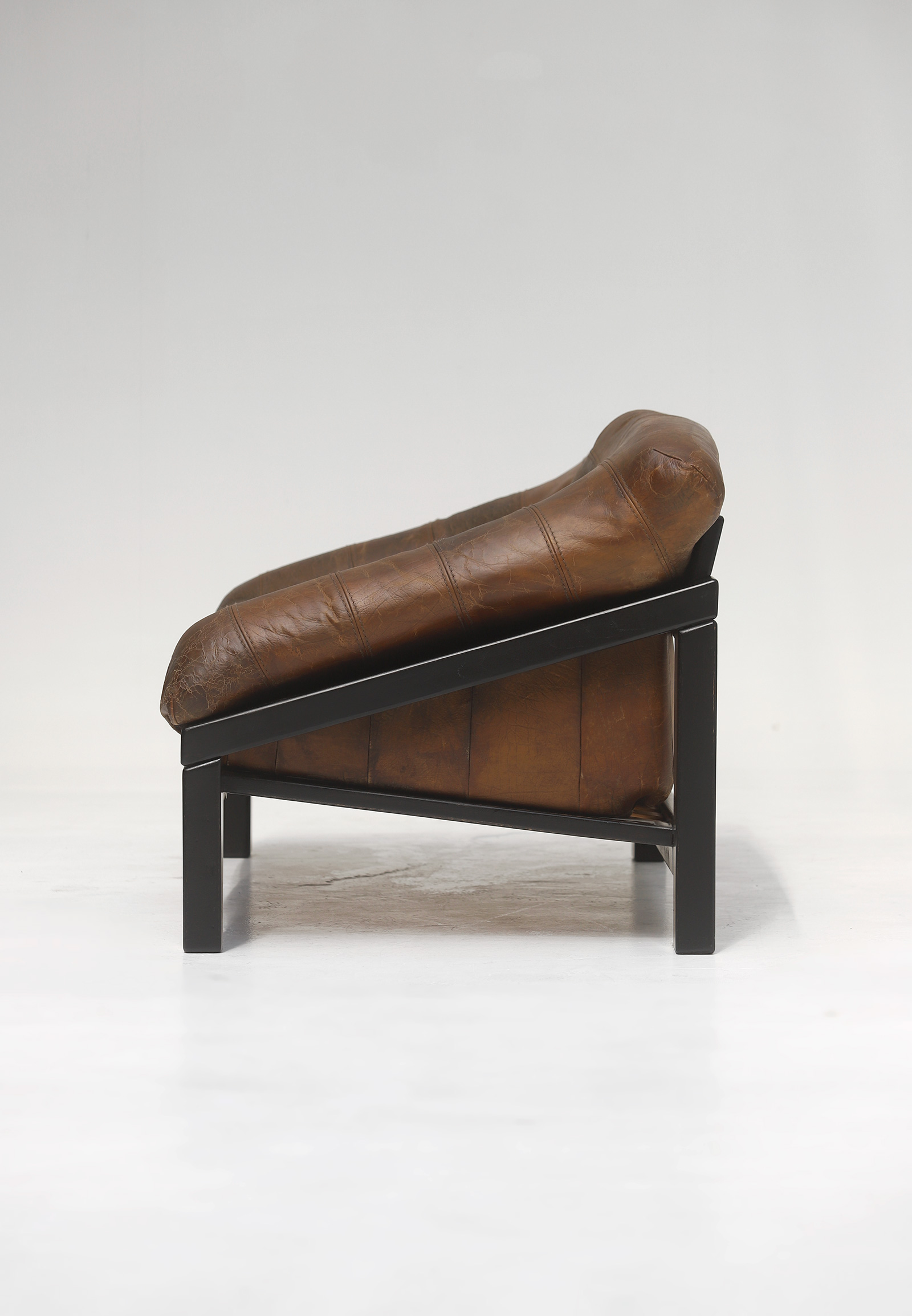 Decorative 2 seat leather Sofaimage 5