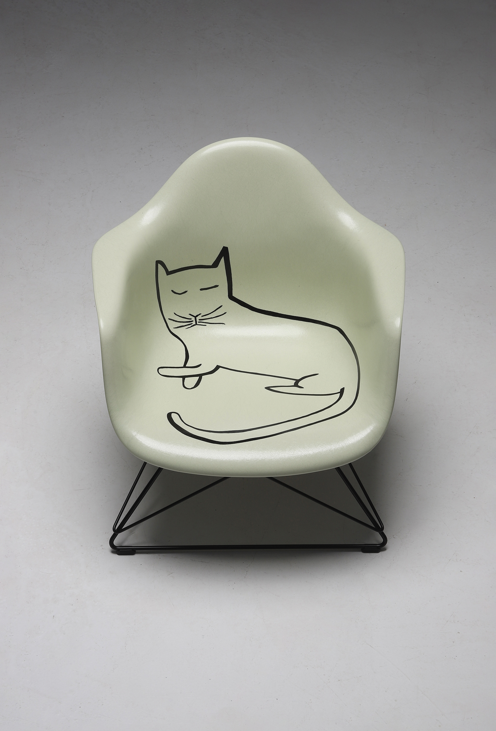 Iconic Vitra  Emes fiberglass armchair with steinberg catimage 2