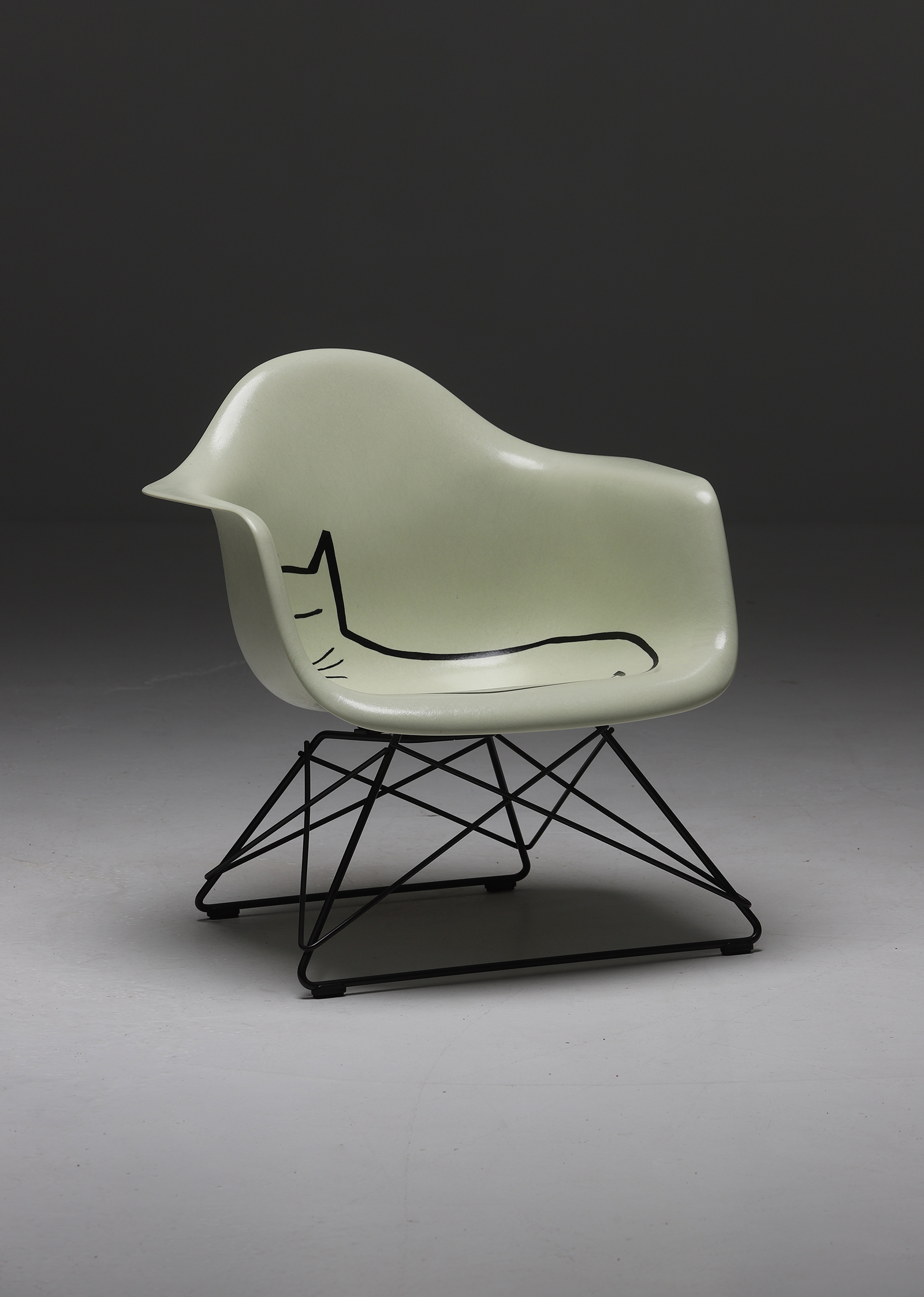 Iconic Vitra  Emes fiberglass armchair with steinberg catimage 10