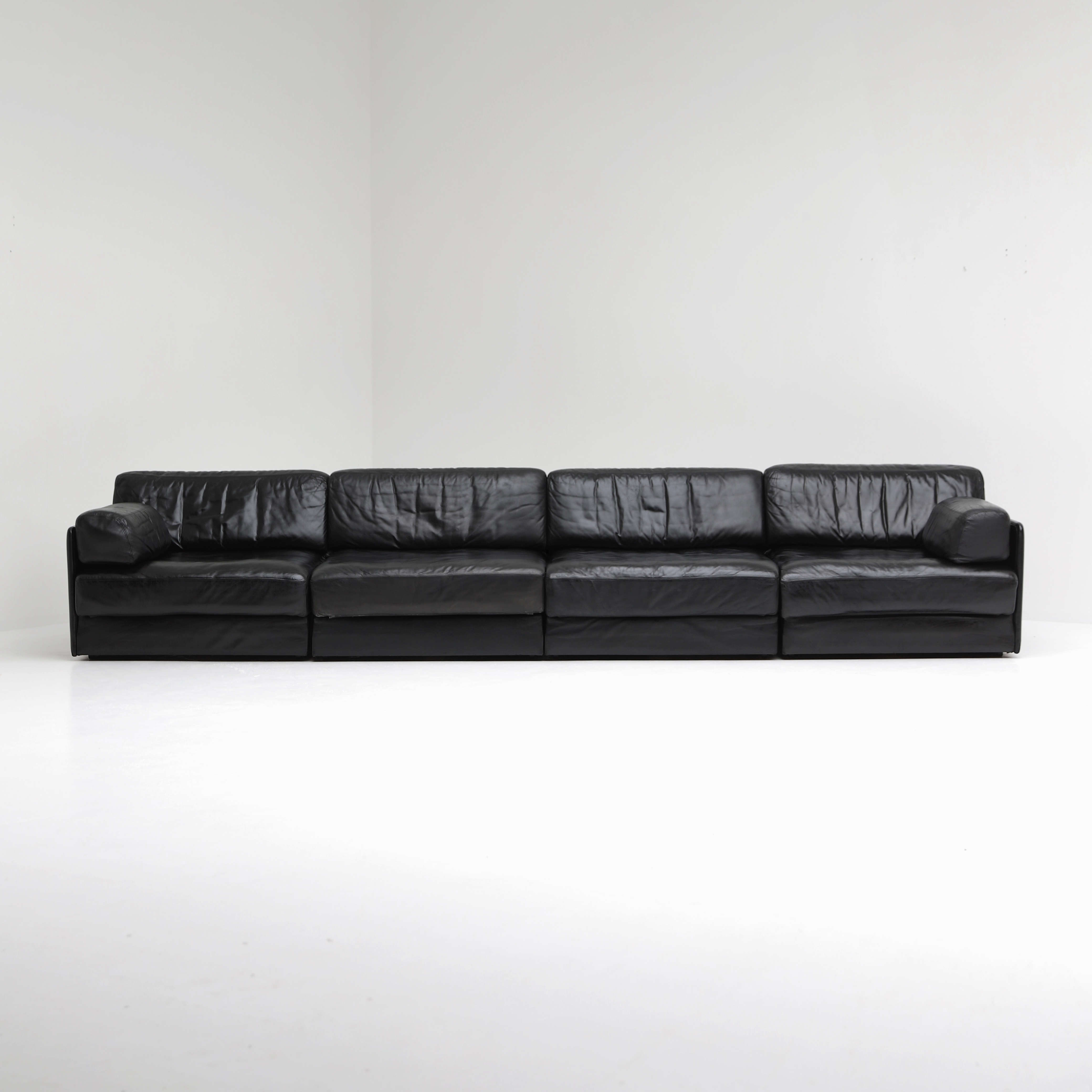 De Sede DS 76 Black Leather Sofa 