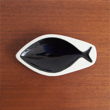 French black and white ceramic fish dish